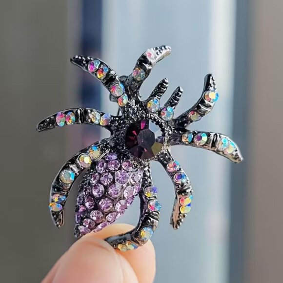 Vintage inspired Purple Rhinestone Crystal Spider Fashion Pendant Brooch Pin - Picture 4 of 4